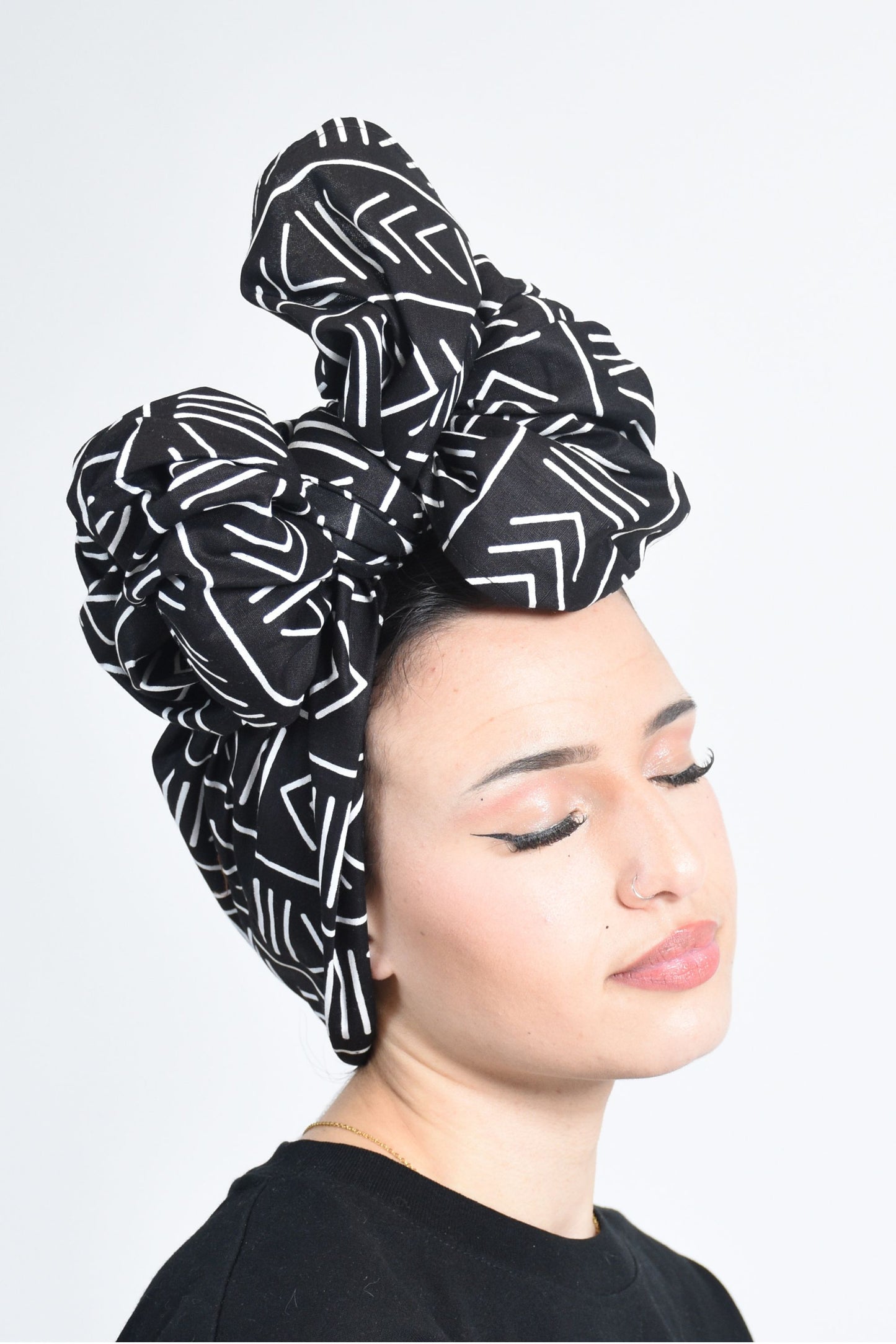 Foulard Headwrap Atelier DJEEG'N en wax bogolan Noir et blanc 1