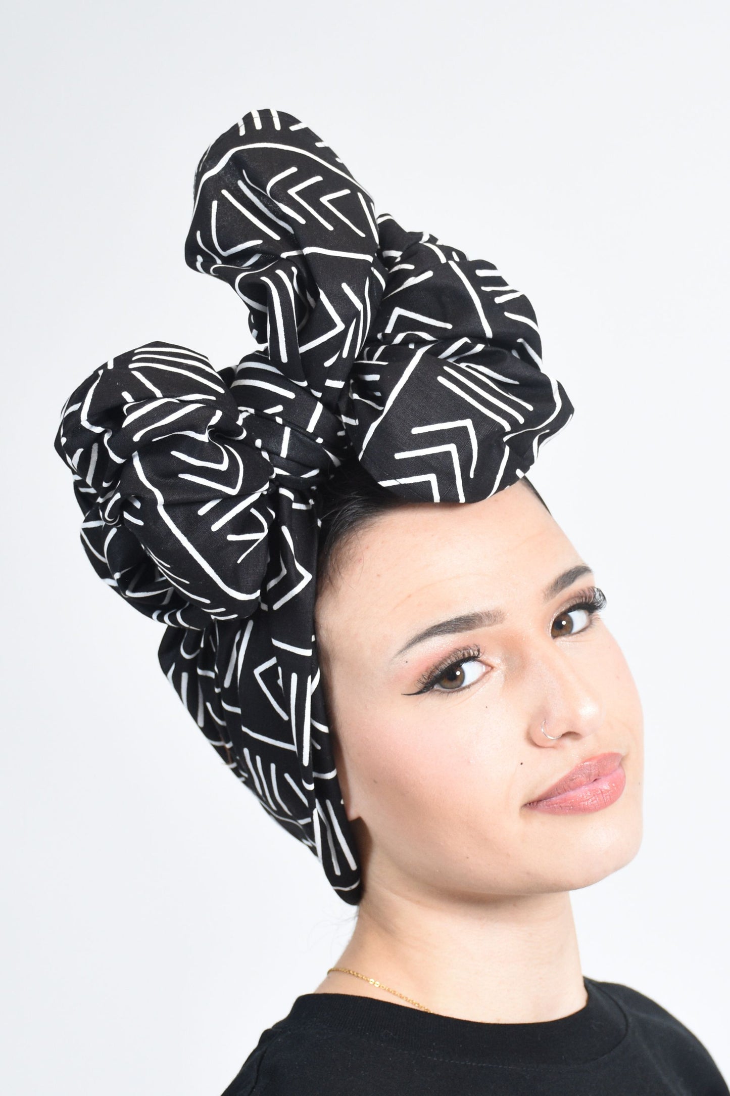 Foulard Headwrap Atelier DJEEG'N en wax bogolan Noir et blanc 2