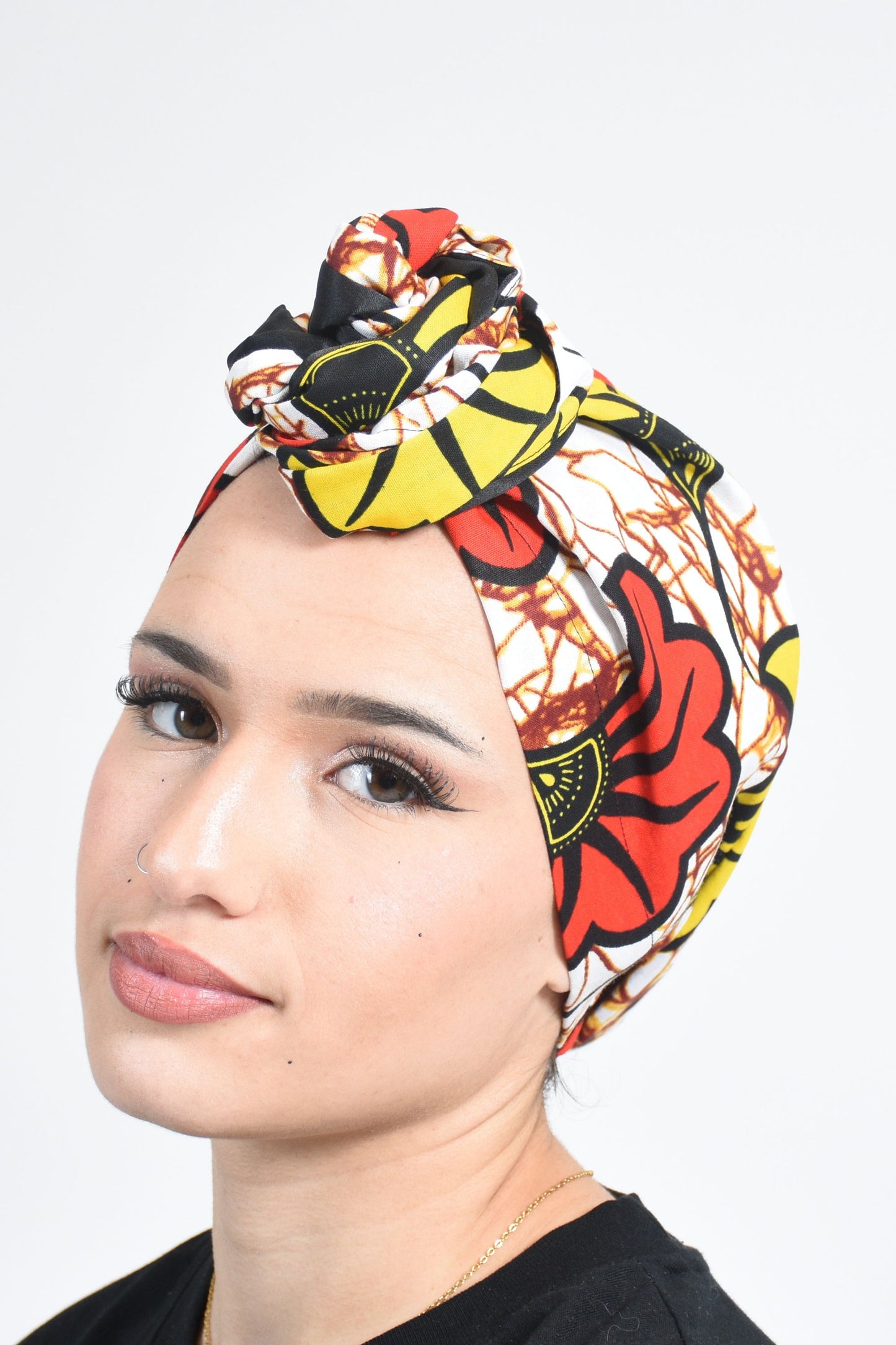 Turban torsadé doublure satin Fleur de mariage rouge et jaune 2